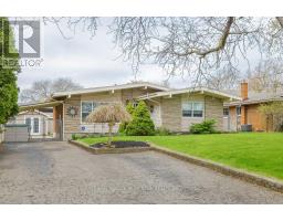 40 BLACK KNIGHT ROAD, St. Catharines, Ontario