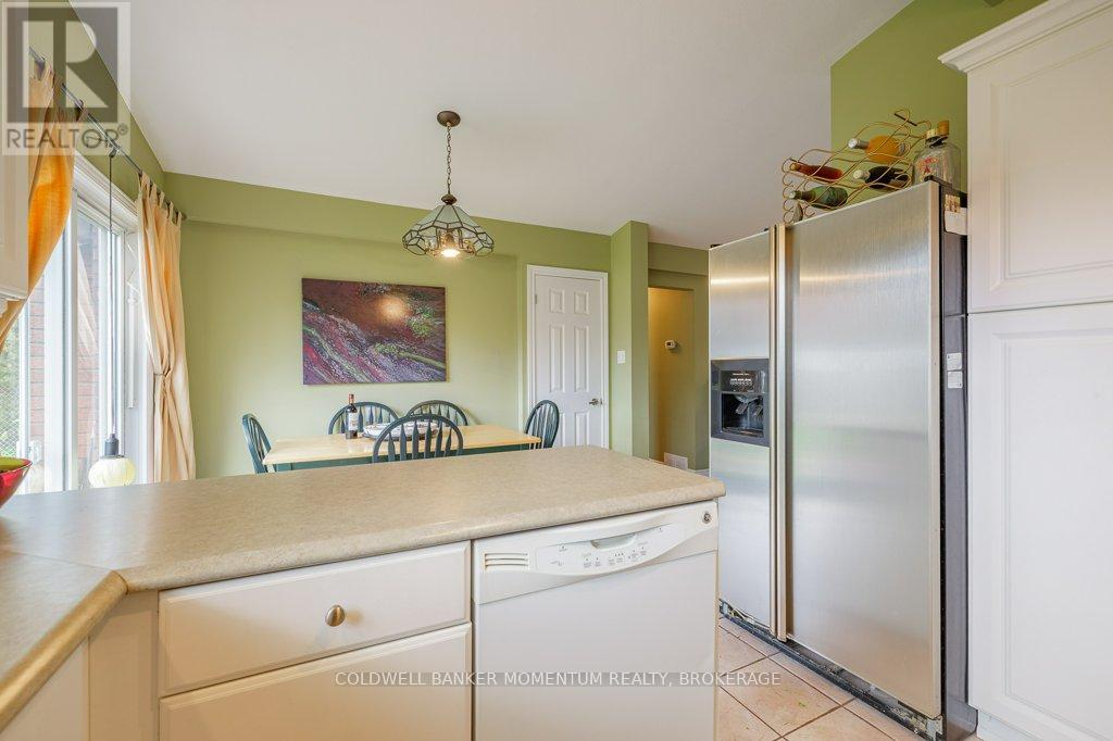 40 Black Knight Road, St. Catharines (Lakeport), Ontario  L2N 3C2 - Photo 16 - X12123118