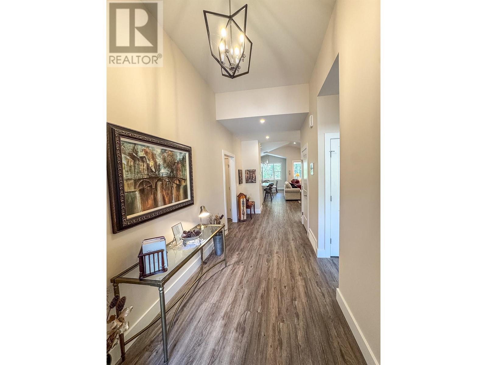 245 Shadow Mountain Boulevard, Cranbrook, British Columbia V1C 0C6 - Photo 6 - 10346520