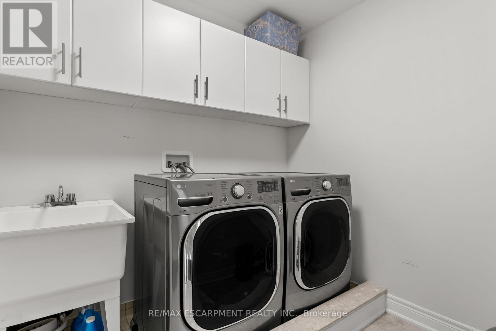 129 Fingland Crescent, Hamilton (Waterdown), Ontario  L8B 0S7 - Photo 36 - X12127347