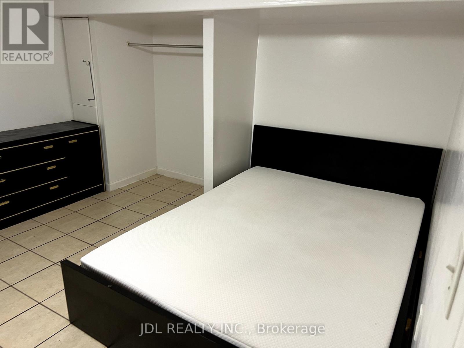 703-705 Partington Avenue, Windsor, Ontario  N9B 2N6 - Photo 22 - X12127420