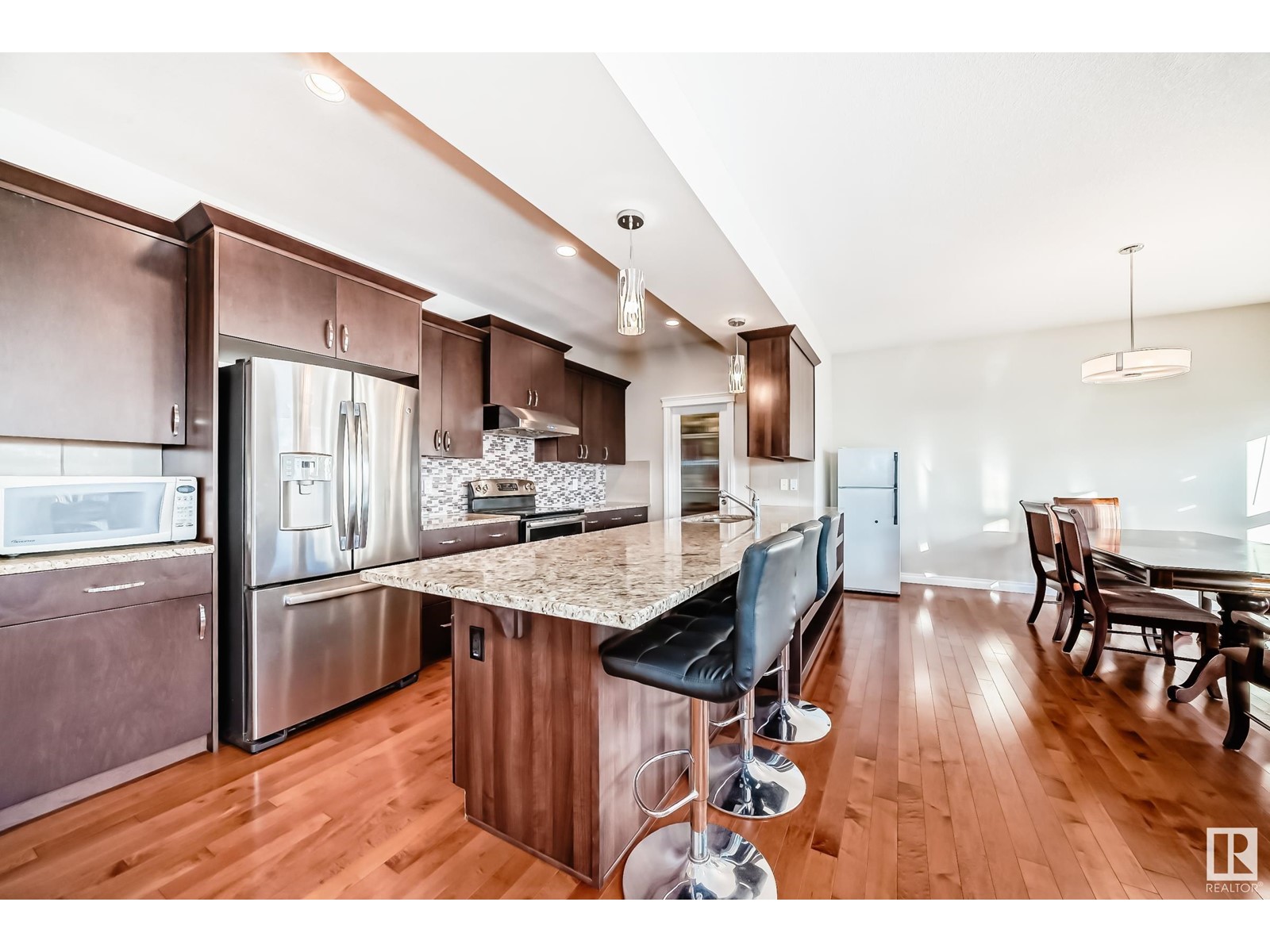 Property at 13815 142 AV NW image 5