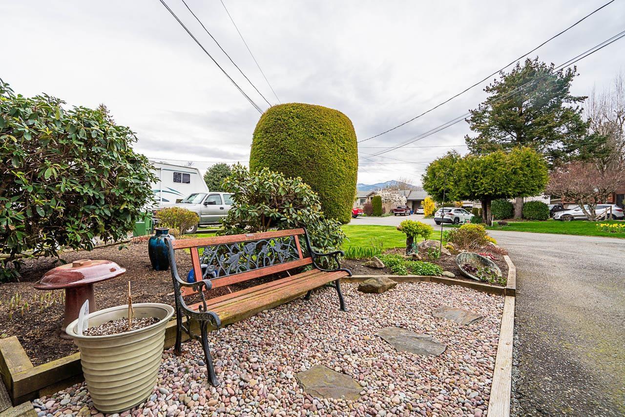 Property at 46332 MCCAFFREY BOULEVARD image 4