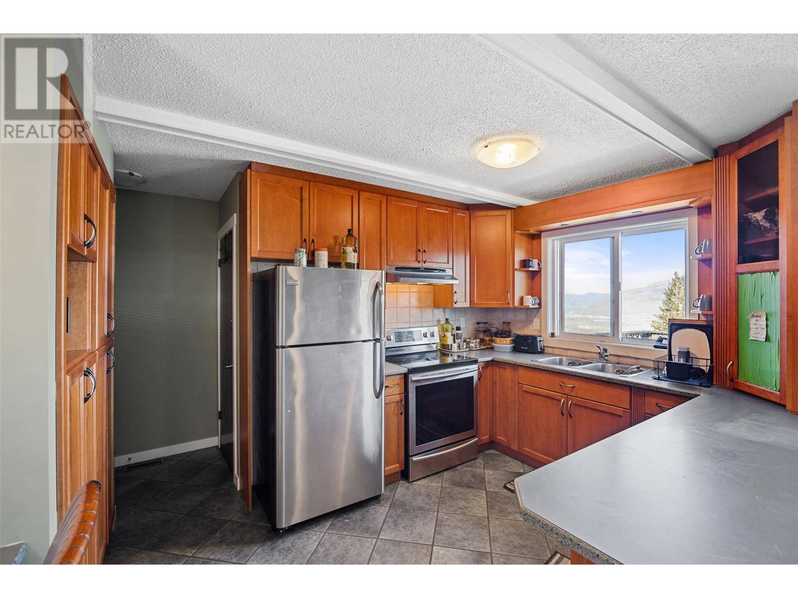 Property at 198 ROBSON Drive image 5