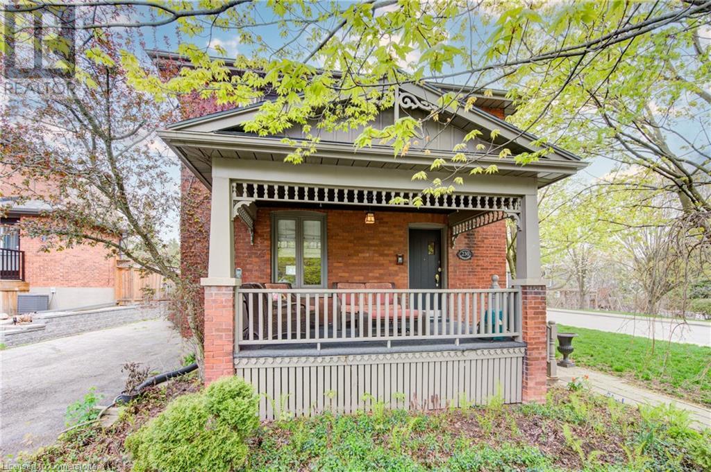 Property at 230 GRAHAM Street image 2