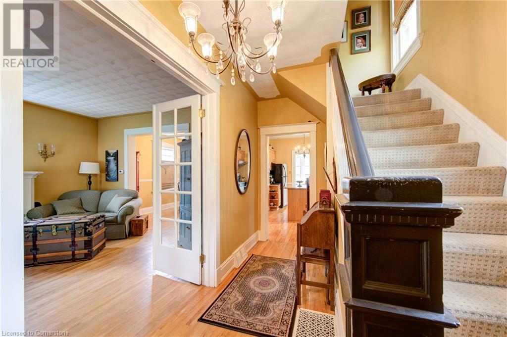 Property at 230 GRAHAM Street image 5