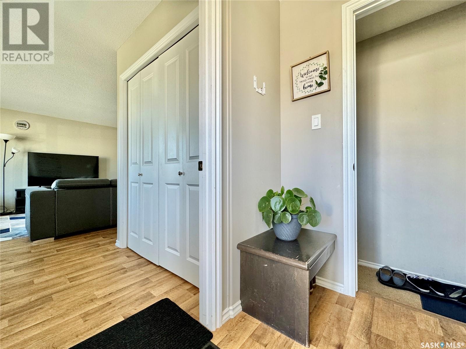 8 Cj Houston Place, Yorkton, Saskatchewan  S3N 4J3 - Photo 2 - SK004701