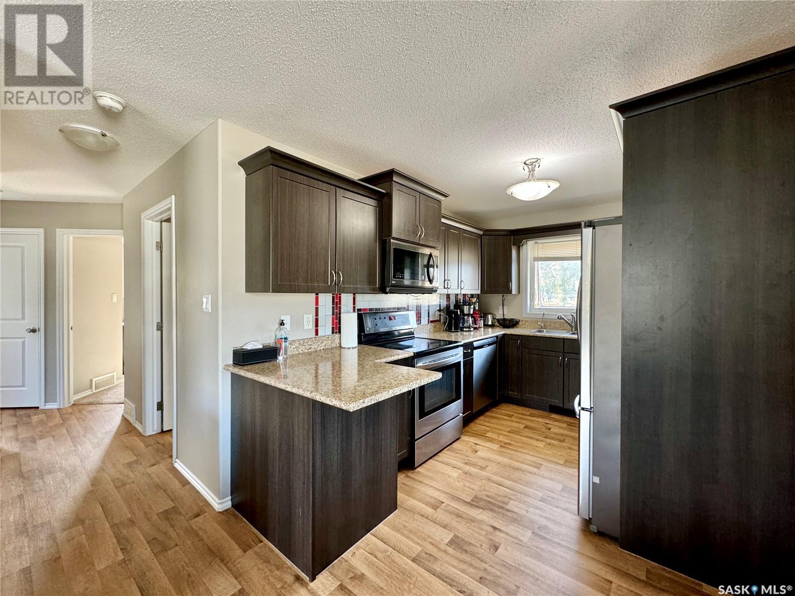 8 Cj Houston Place, Yorkton, Saskatchewan  S3N 4J3 - Photo 9 - SK004701