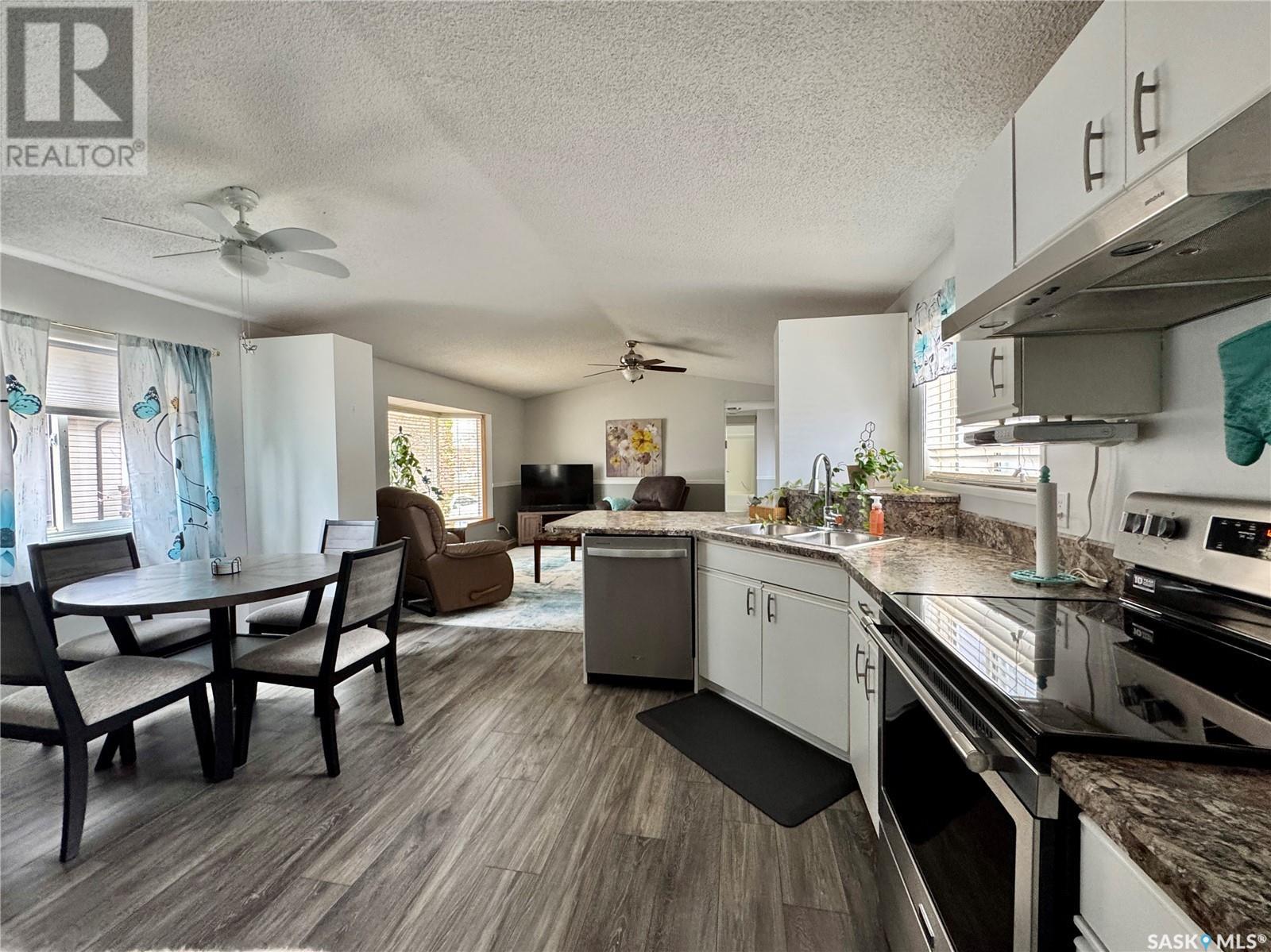 317 Riedel Avenue E, Langenburg, Saskatchewan  S0A 2A0 - Photo 11 - SK004650