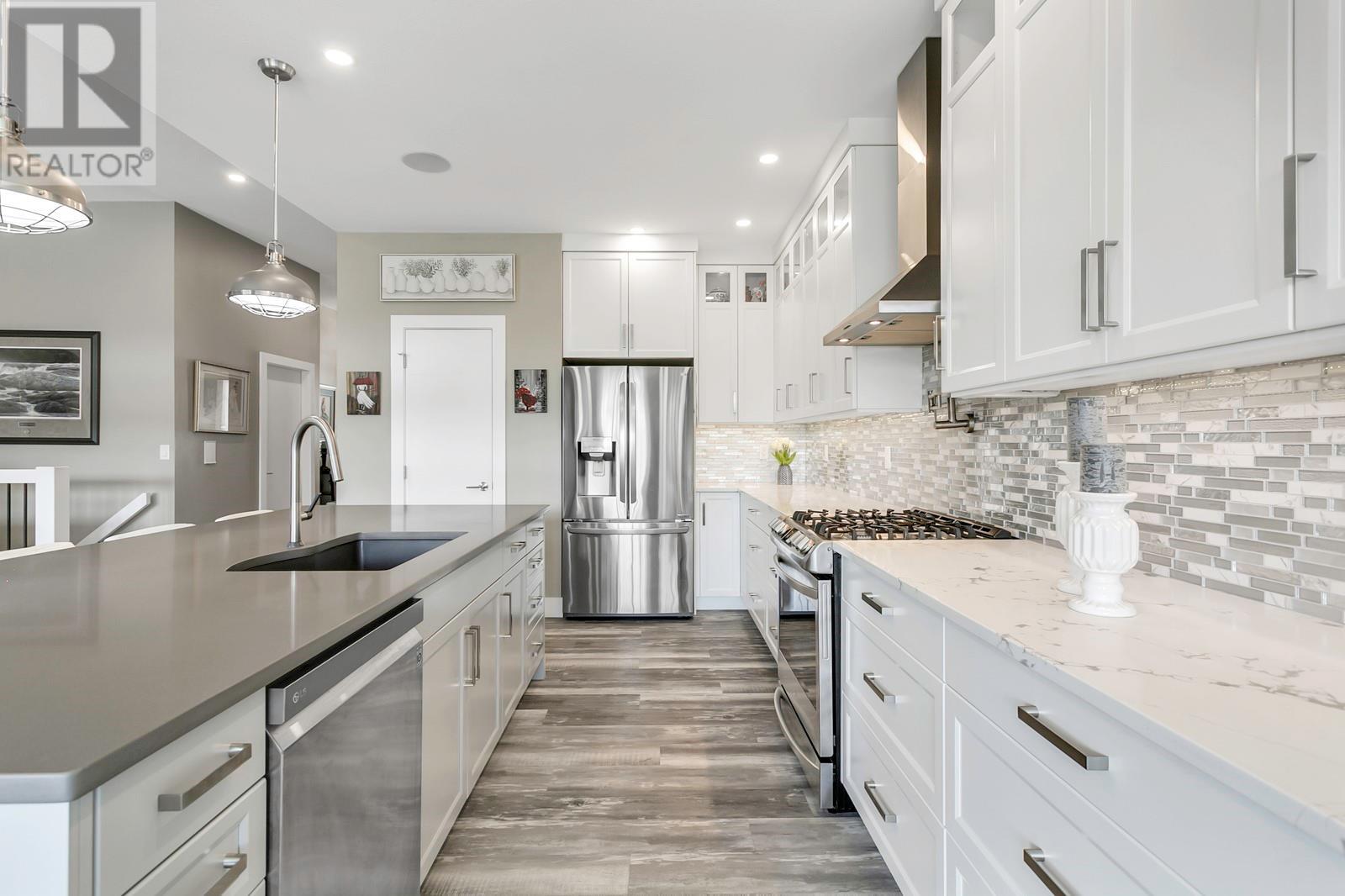 Property at 1077 Loseth Drive image 4