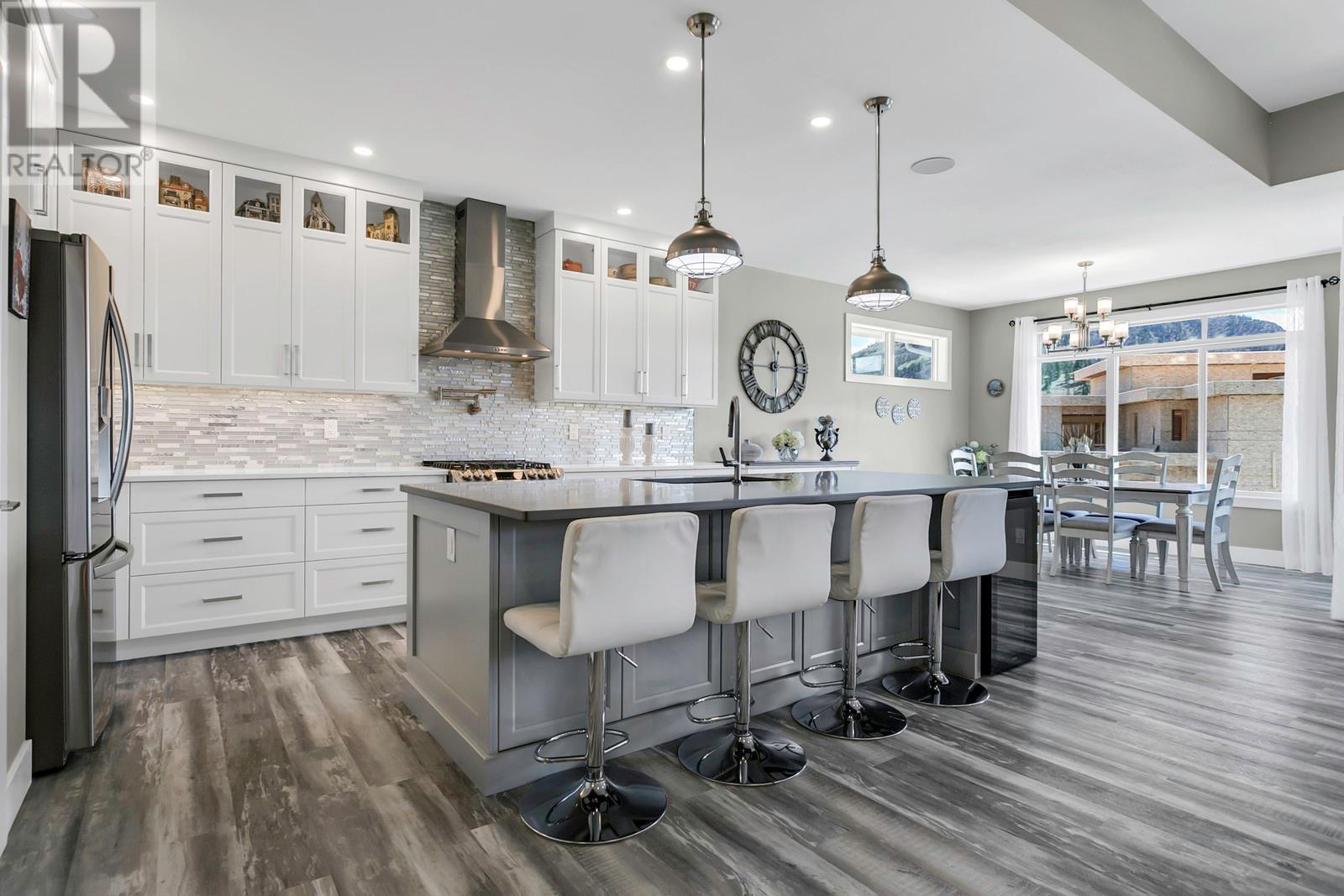 Property at 1077 Loseth Drive image 3