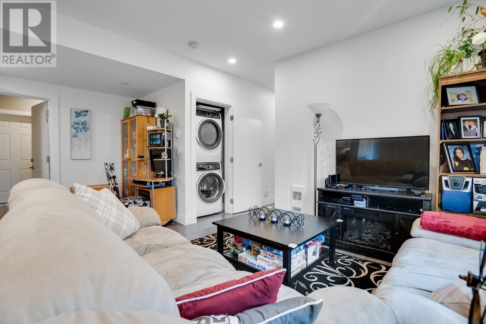 1077 Loseth Drive, Kelowna, British Columbia  V1P 0A1 - Photo 43 - 10345665