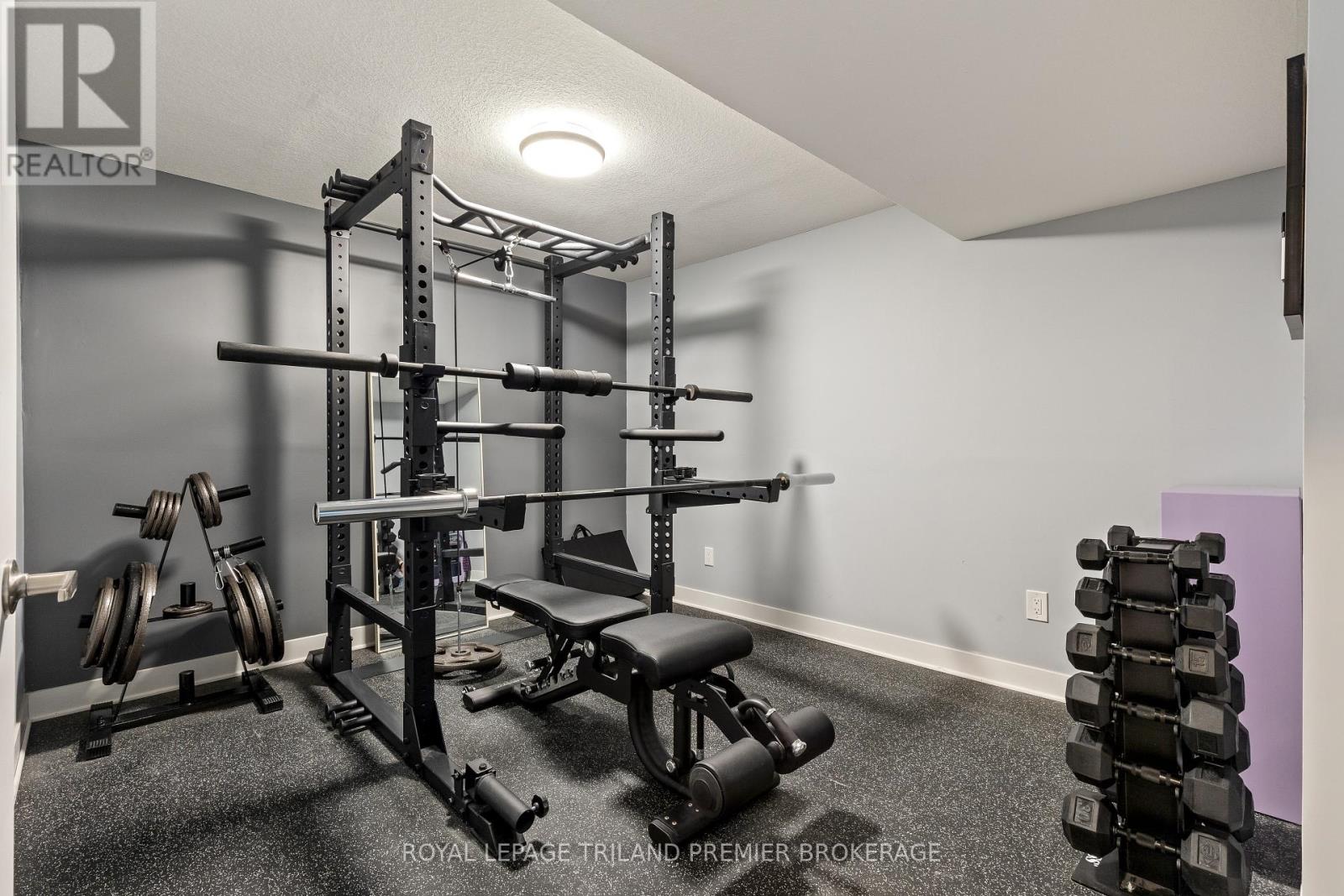251 Highview Crescent, London South, Ontario  N6J 4E1 - Photo 36 - X12127664