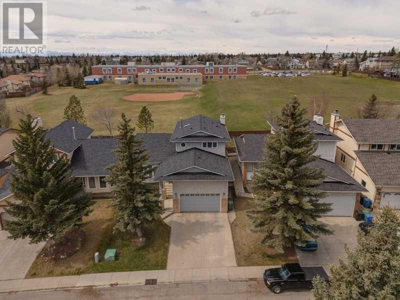 Property at 23 Edgepark Way NW image 3