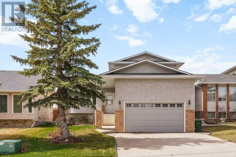 Property at 23 Edgepark Way NW image 1