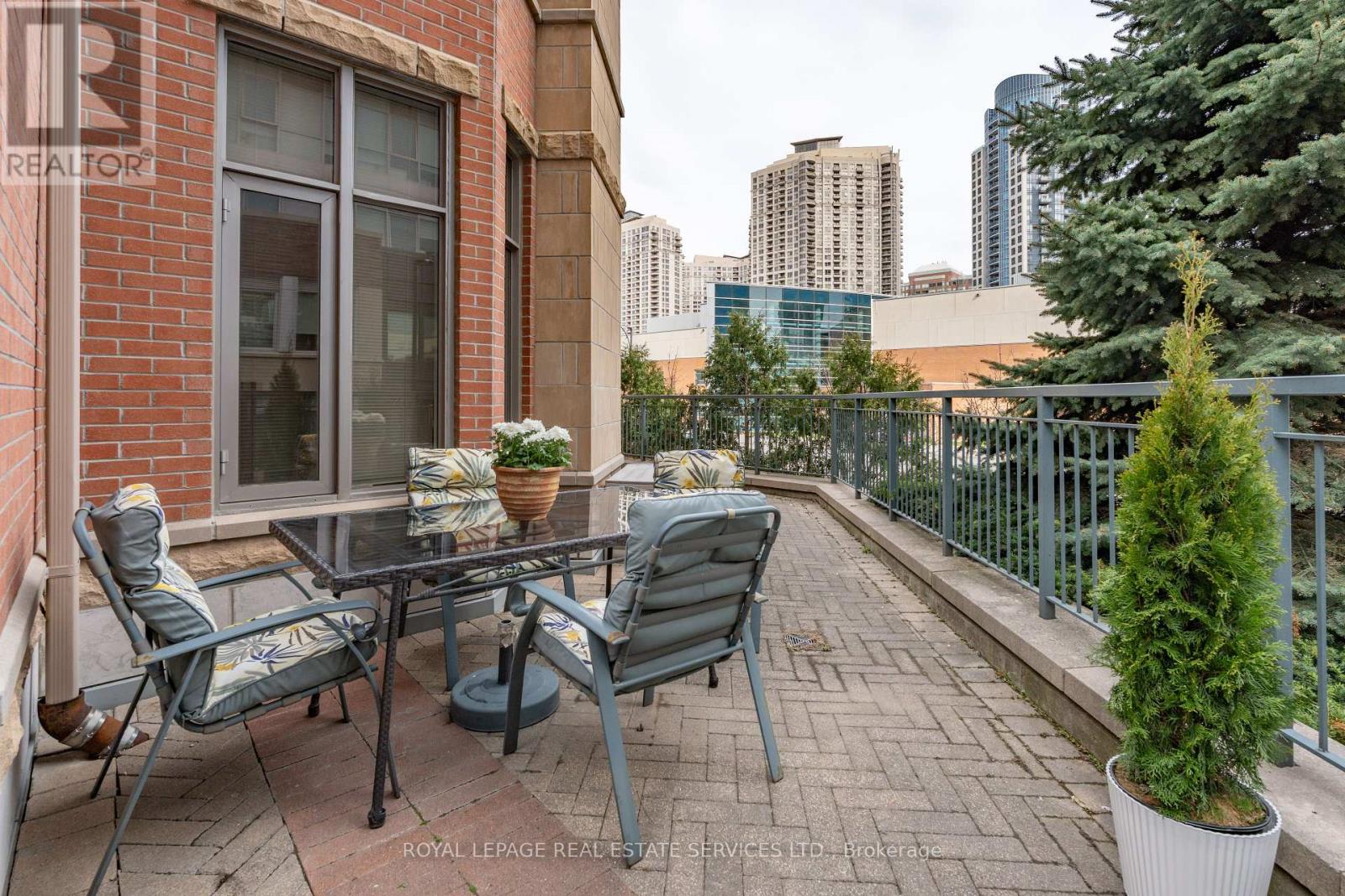 104 - 320 City Centre Drive, Mississauga (City Centre), Ontario  L5B 4P8 - Photo 27 - W12127097