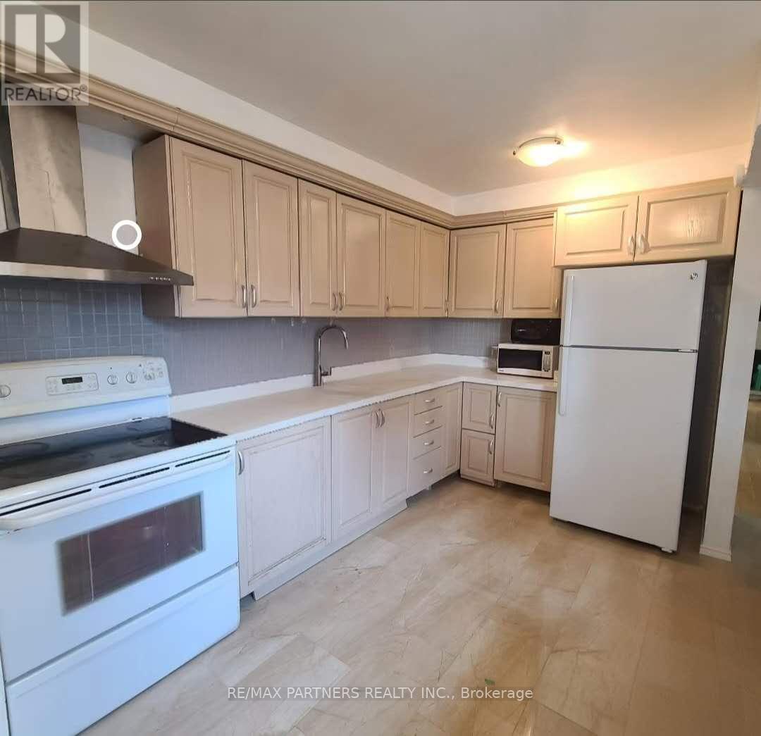 73 Treetops Court, Toronto, Ontario  M1V 2B9 - Photo 3 - E12127616