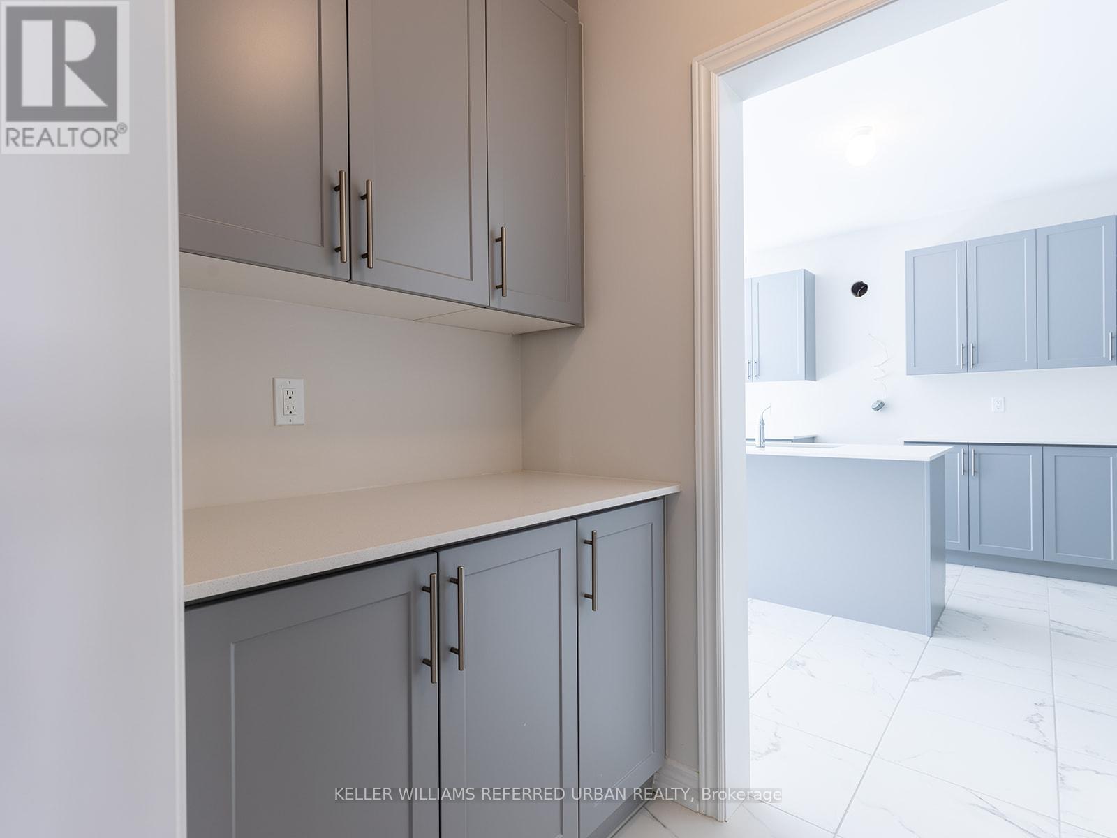 1470 Davis Loop Circle, Innisfil, Ontario  L0L 1W0 - Photo 8 - N12127578