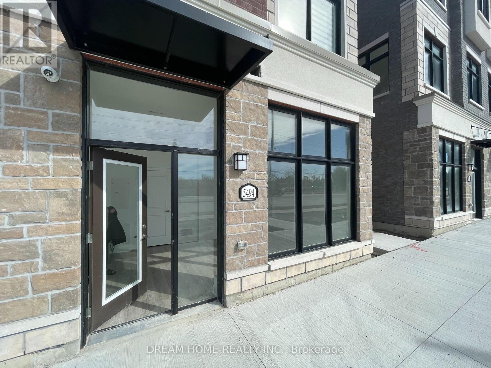 5494 Main Street, Whitchurch-Stouffville, Ontario  L4A 4W8 - Photo 1 - N12127583