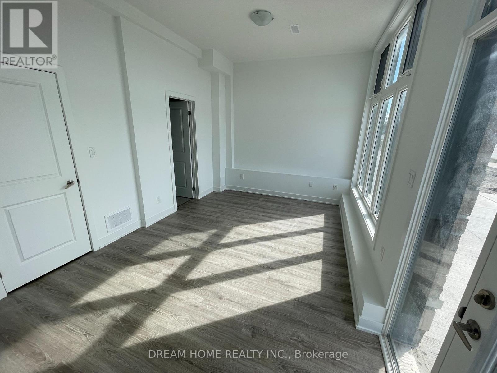 5494 Main Street, Whitchurch-Stouffville, Ontario  L4A 4W8 - Photo 6 - N12127583