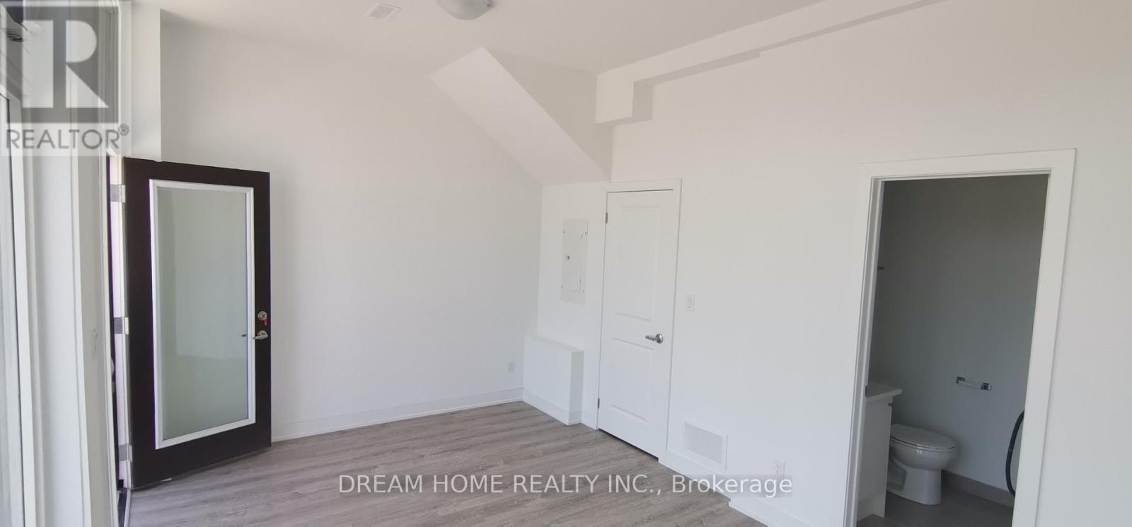 5494 Main Street, Whitchurch-Stouffville, Ontario  L4A 4W8 - Photo 9 - N12127583