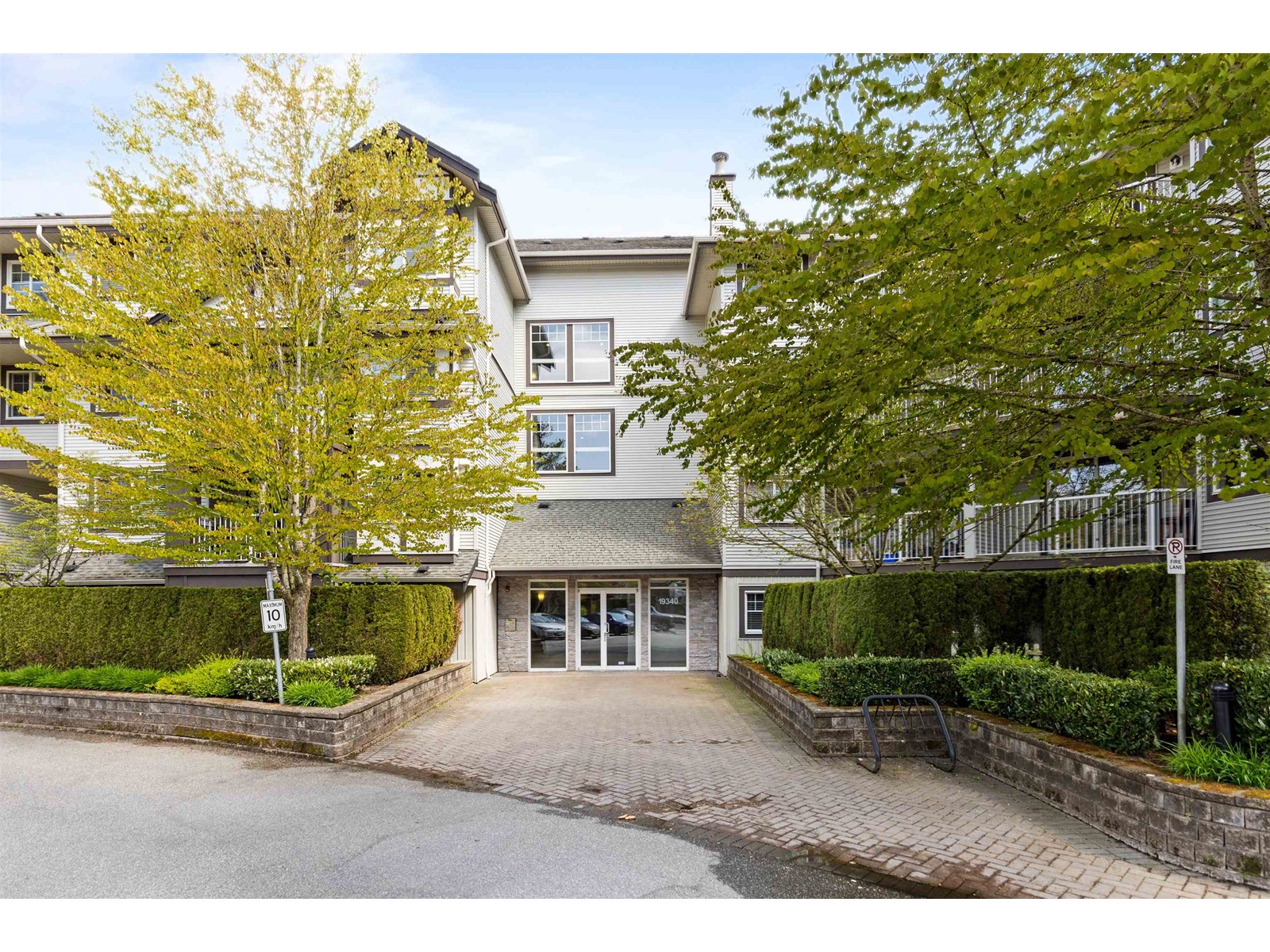 411 19340 65 Avenue, Surrey, British Columbia  V4N 0A3 - Photo 3 - R2998496