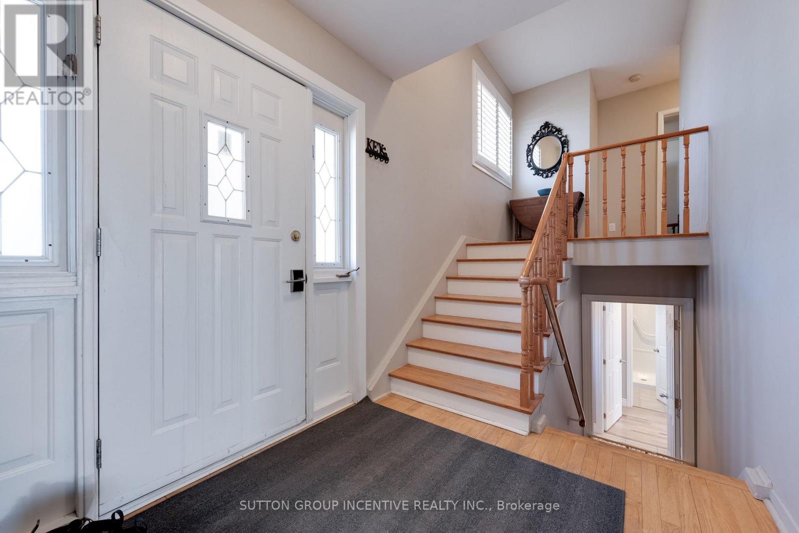 69 Ottaway Avenue, Barrie (Wellington), Ontario  L4M 2X1 - Photo 10 - S12127566