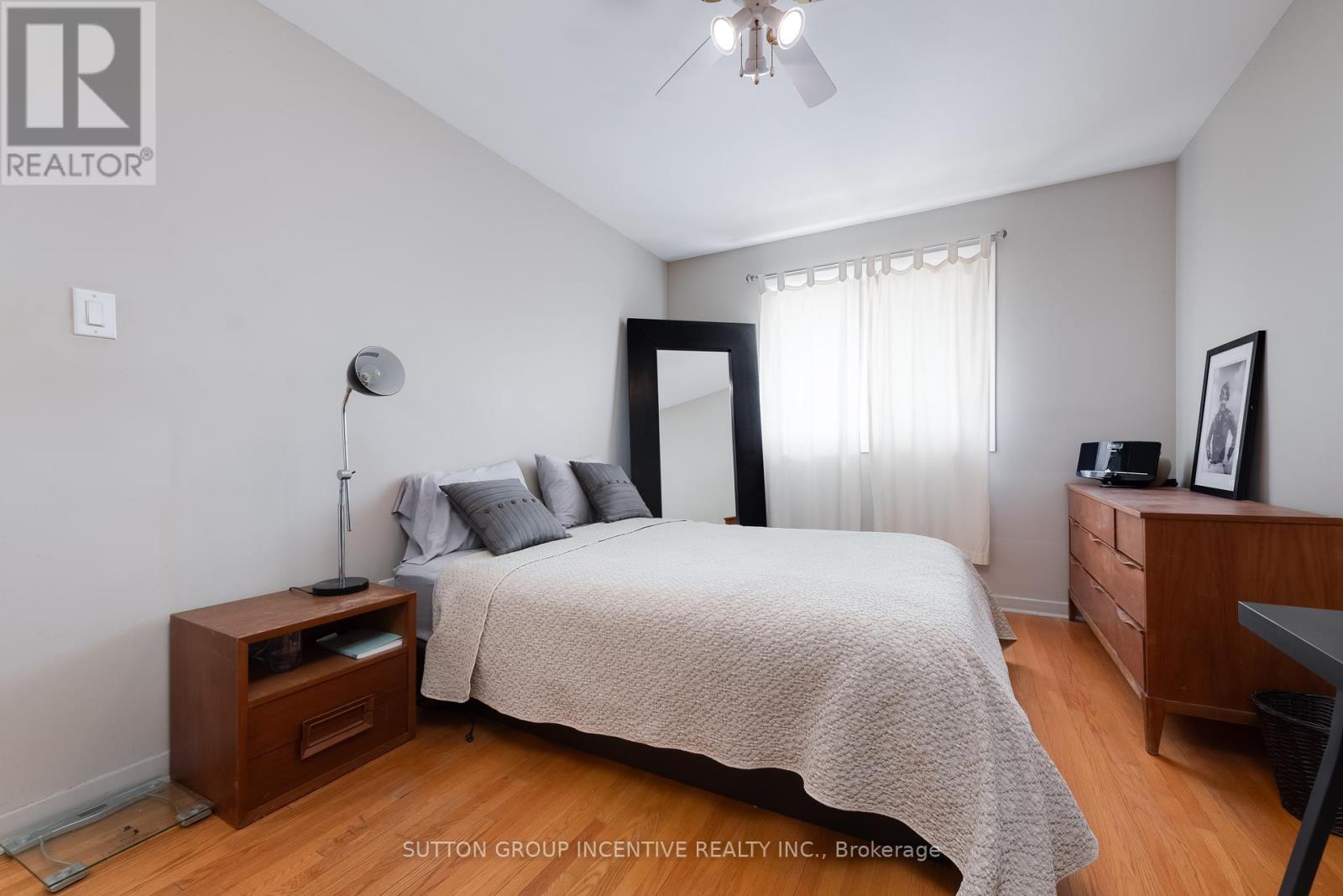 69 Ottaway Avenue, Barrie (Wellington), Ontario  L4M 2X1 - Photo 26 - S12127566