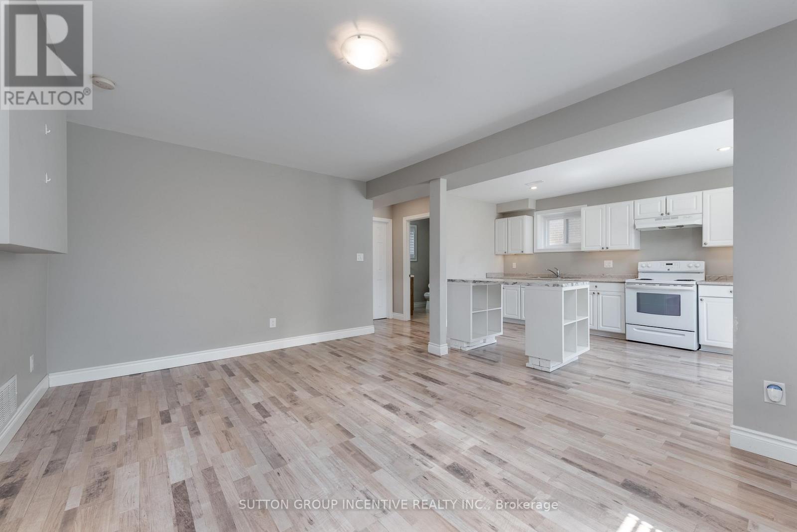 69 Ottaway Avenue, Barrie (Wellington), Ontario  L4M 2X1 - Photo 40 - S12127566