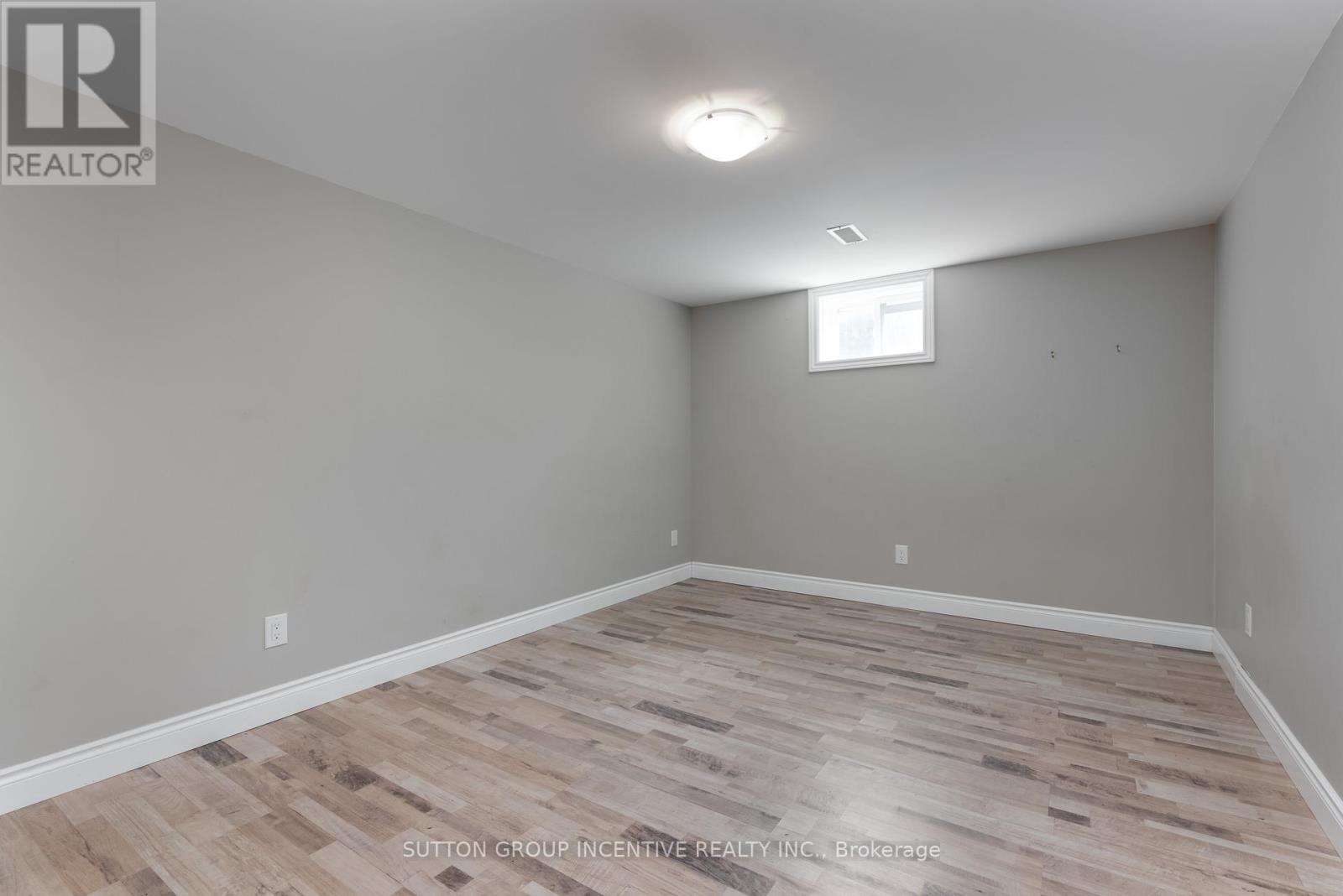 69 Ottaway Avenue, Barrie (Wellington), Ontario  L4M 2X1 - Photo 44 - S12127566