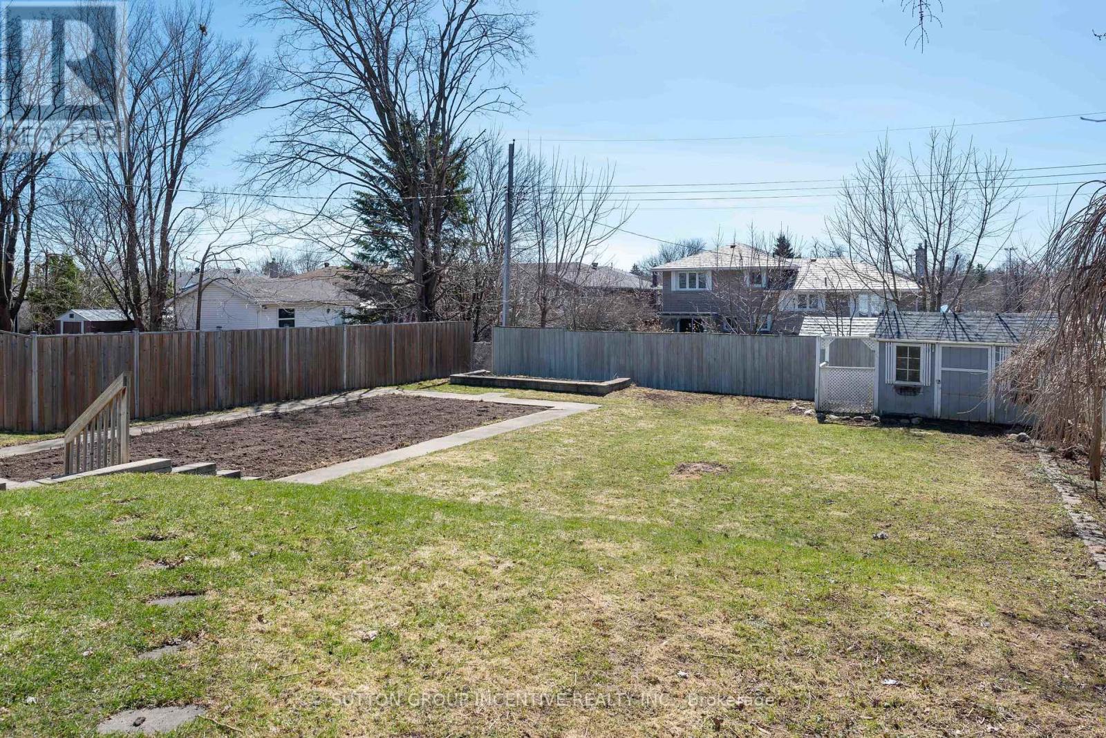 69 Ottaway Avenue, Barrie (Wellington), Ontario  L4M 2X1 - Photo 6 - S12127566