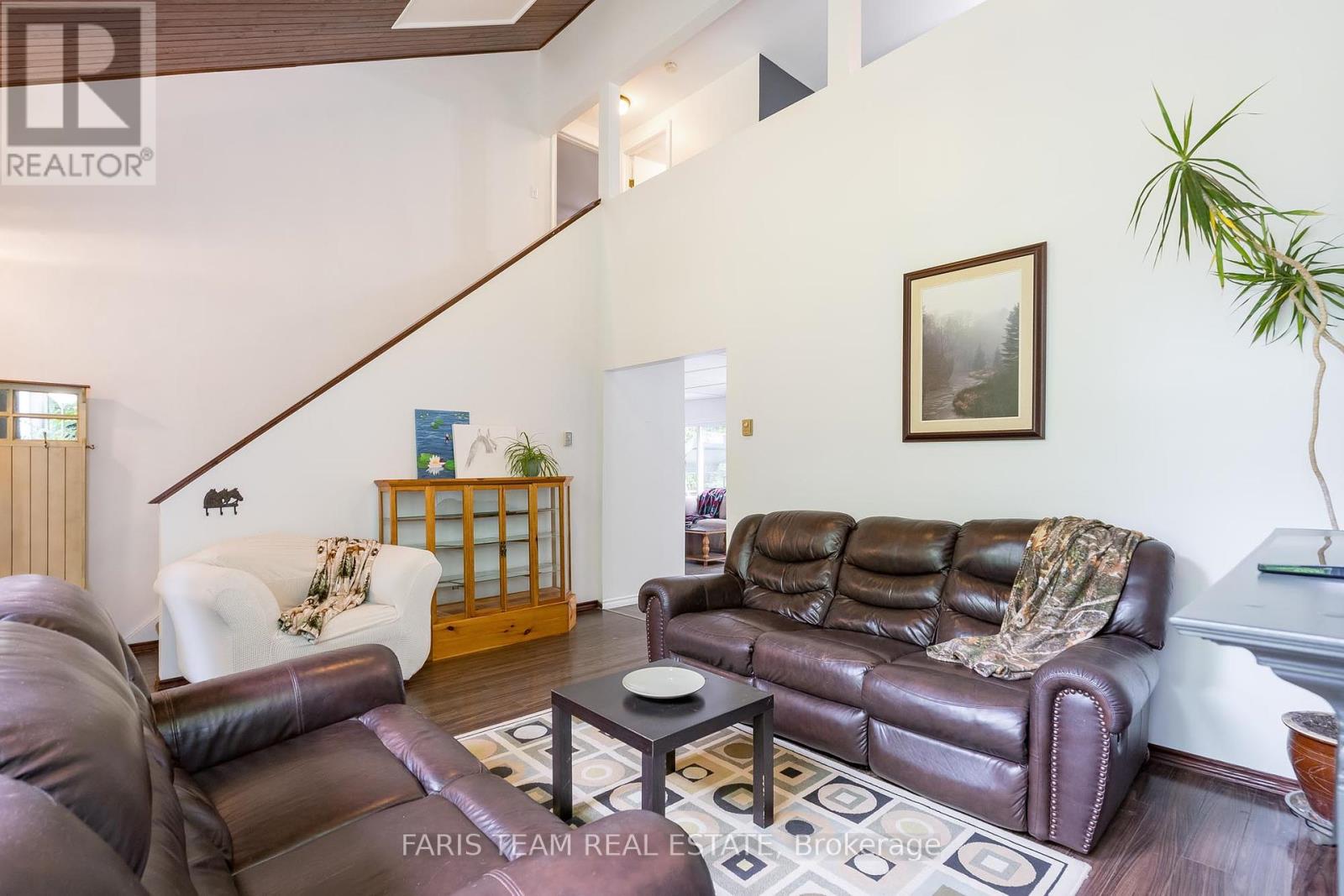 2420 Champlain Road, Tiny, Ontario  L9M 0C9 - Photo 10 - S12127569