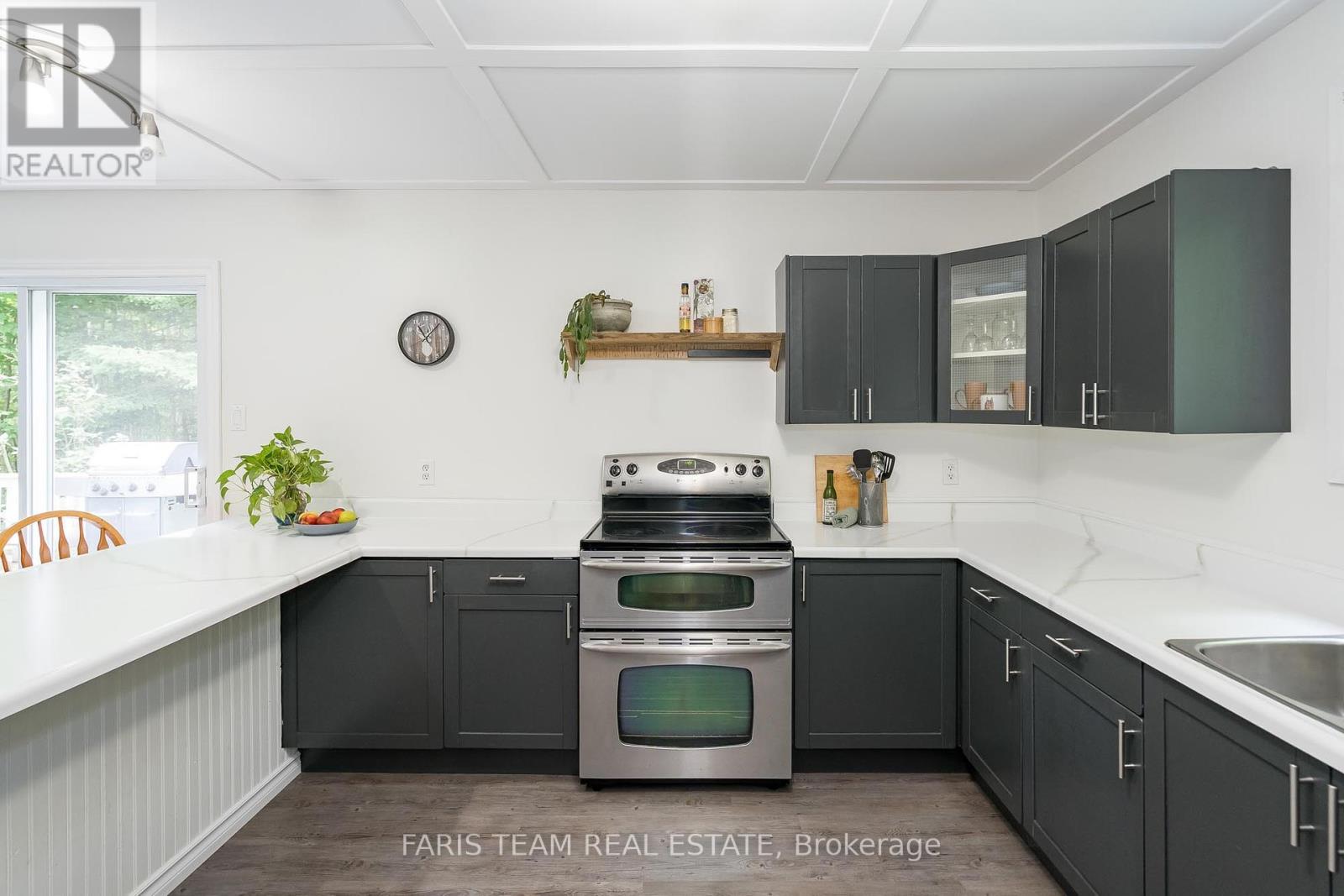 Property at 2420 CHAMPLAIN ROAD image 5