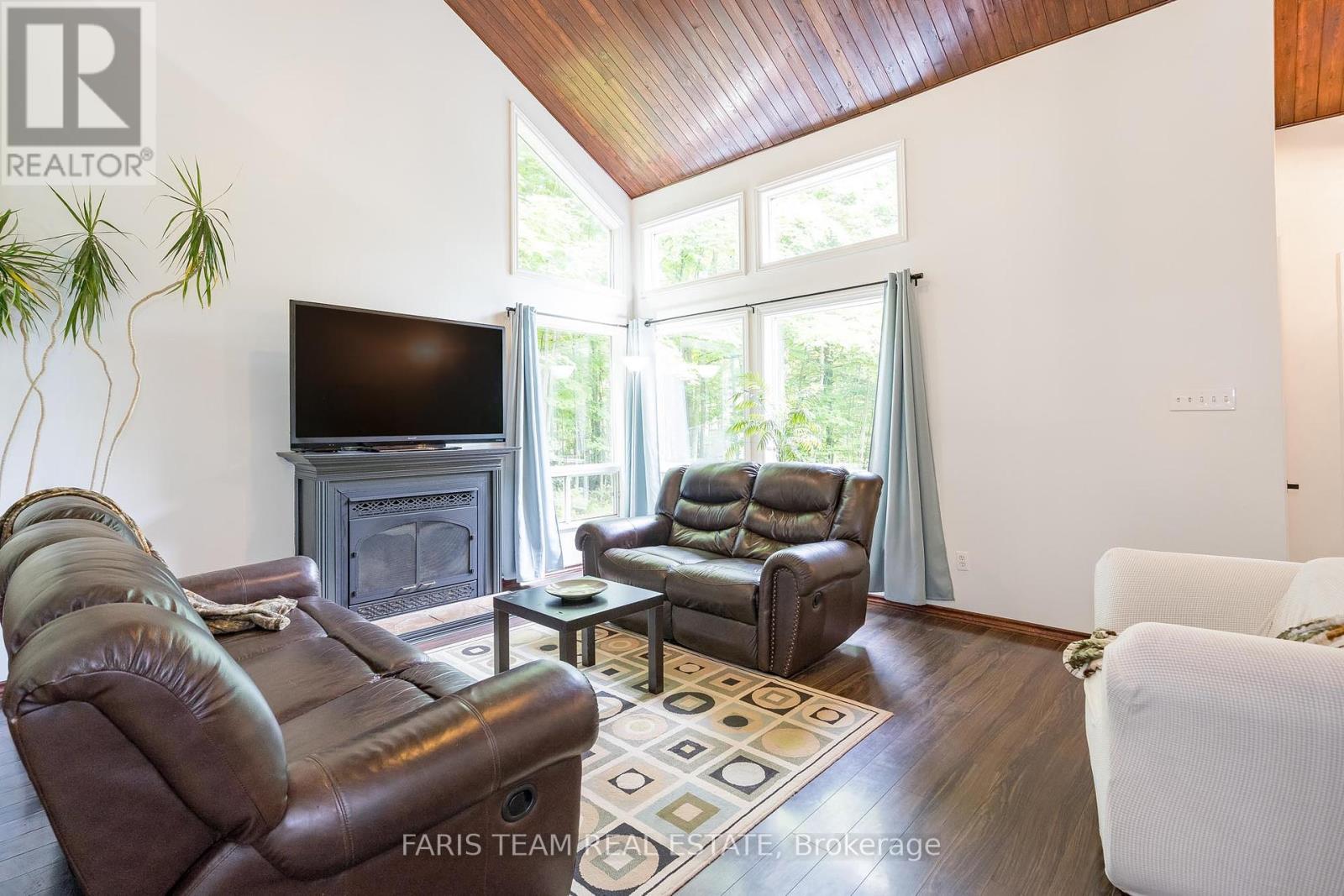 2420 Champlain Road, Tiny, Ontario  L9M 0C9 - Photo 9 - S12127569