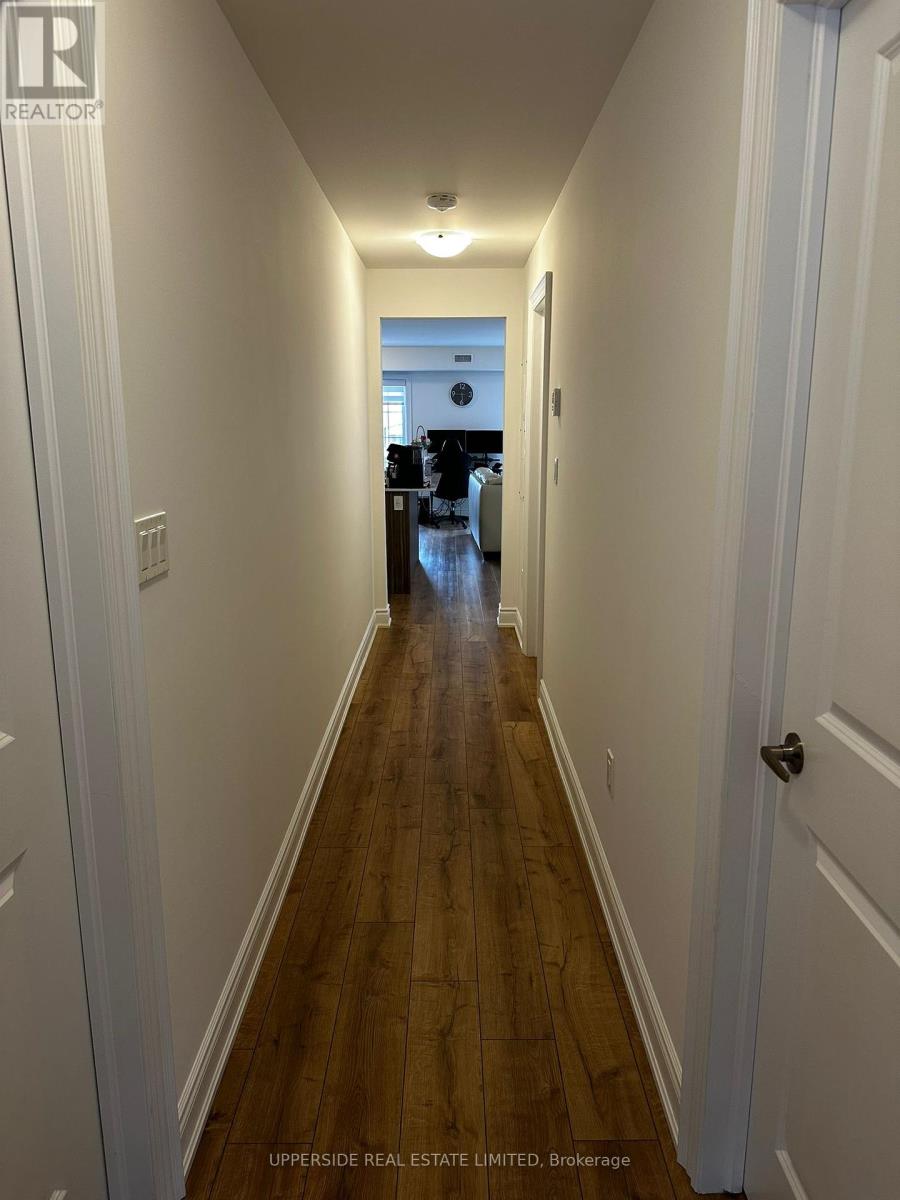 51 Hay Lane, Barrie, Ontario  L9J 0C2 - Photo 7 - S12127598