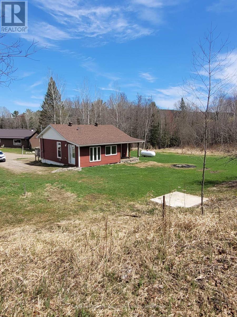 38 Montreuil Road, Mattawan, Ontario  P0H 1V0 - Photo 3 - X12127653