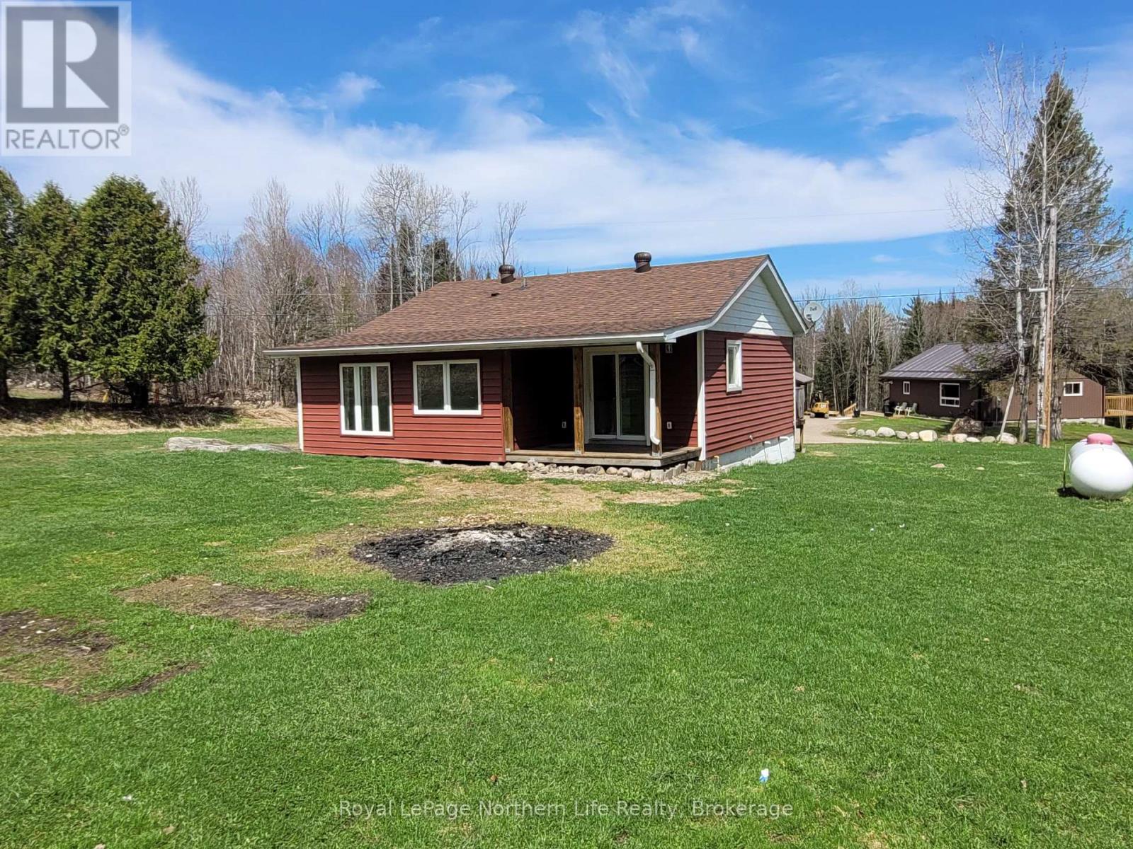 38 Montreuil Road, Mattawan, Ontario  P0H 1V0 - Photo 5 - X12127653