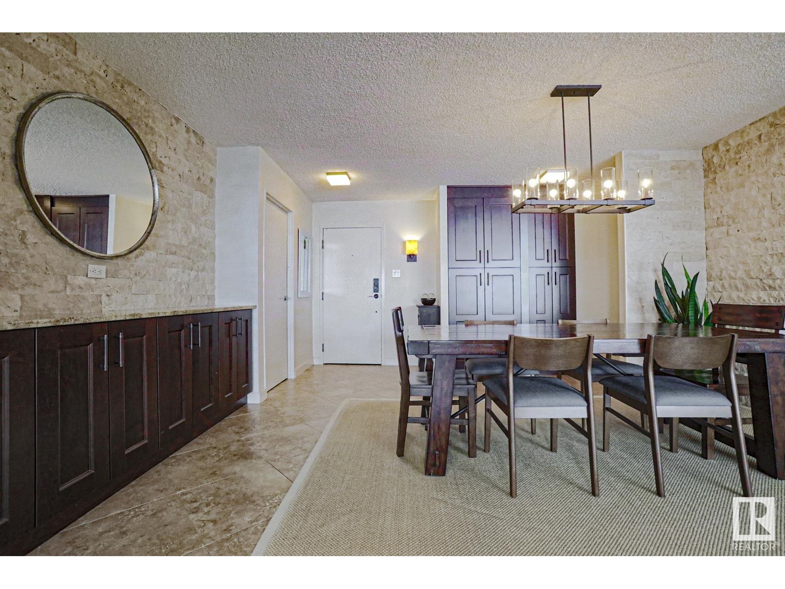 #702 9923 103 St Nw, Edmonton, Alberta  T5K 2J3 - Photo 4 - E4429788