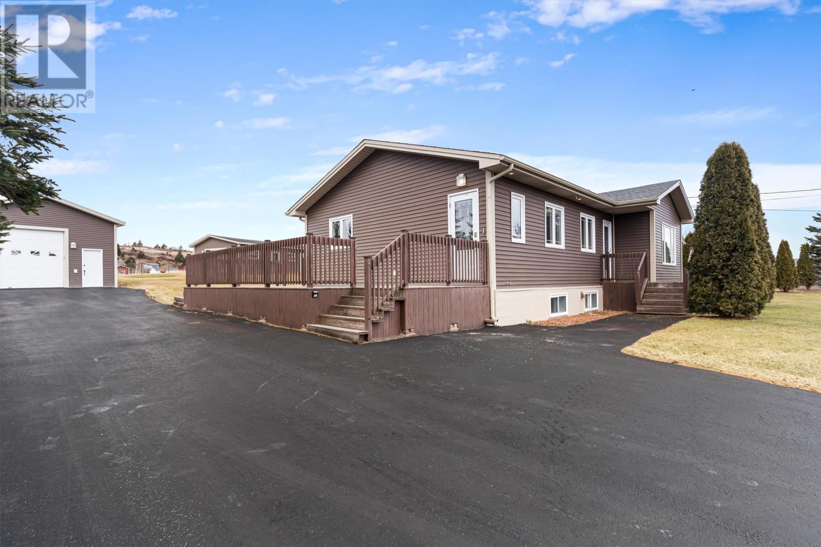 Property at 8-12 Watts Lane image 3