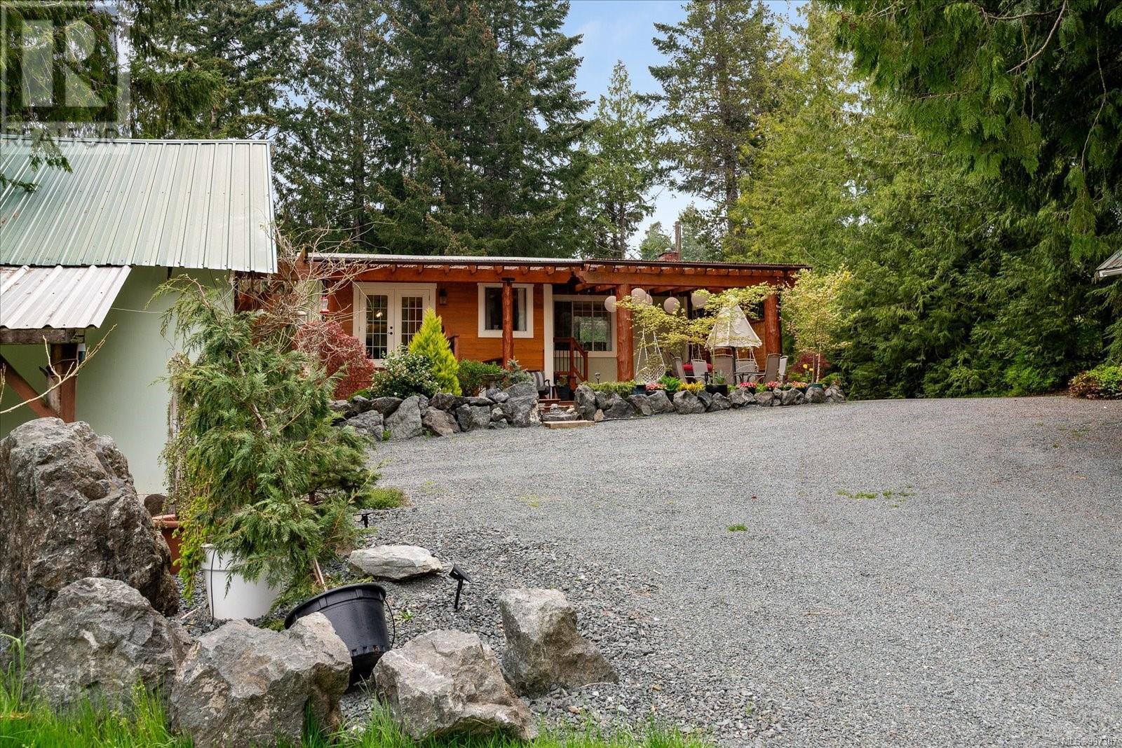 Property at 4800 Island Hwy W image 5