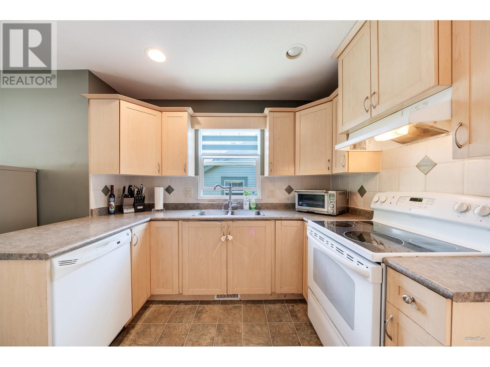 28 23281 Kanaka Way, Maple Ridge, British Columbia  V2W 1Z2 - Photo 9 - R2998567