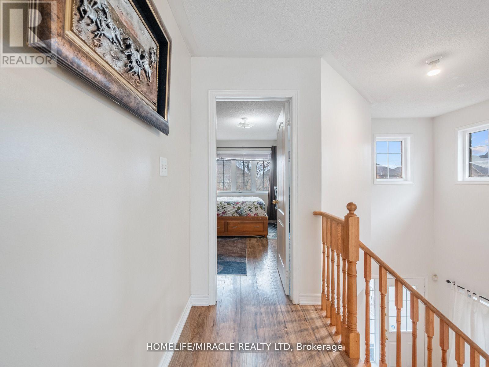 9 Hopecrest Place, Brampton (Sandringham-Wellington), Ontario  L6R 2V2 - Photo 15 - W12127557