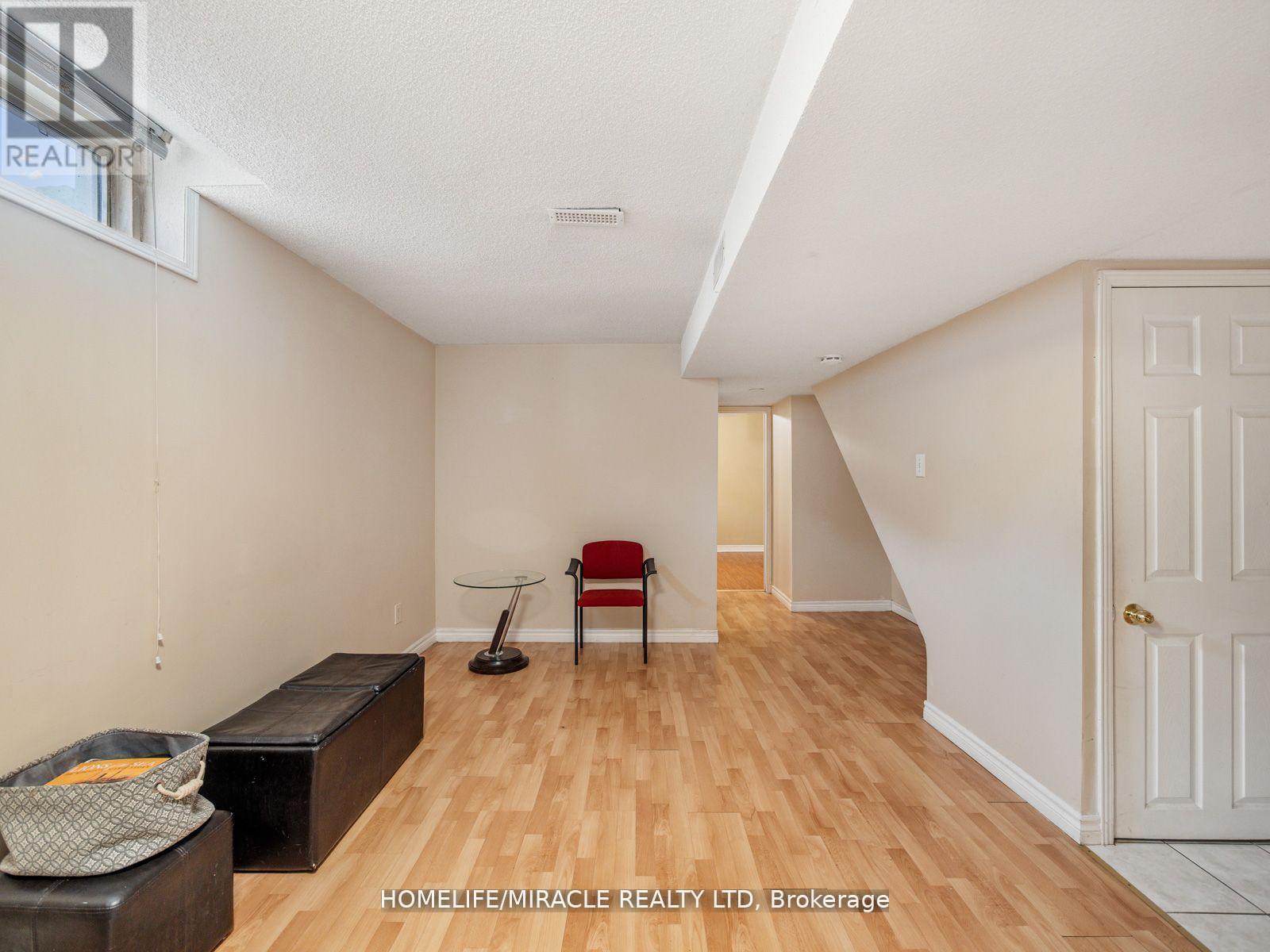 9 Hopecrest Place, Brampton (Sandringham-Wellington), Ontario  L6R 2V2 - Photo 28 - W12127557