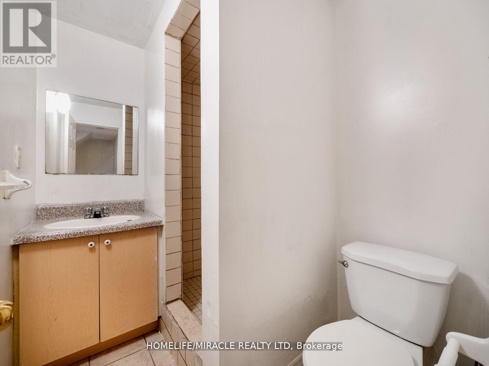 9 Hopecrest Place, Brampton (Sandringham-Wellington), Ontario  L6R 2V2 - Photo 30 - W12127557