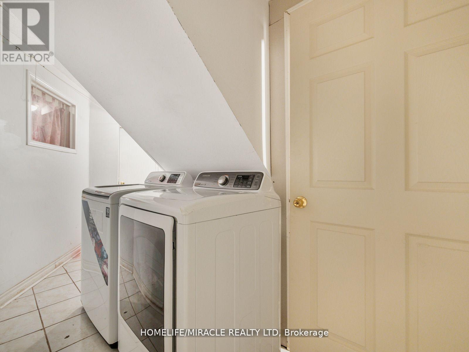 9 Hopecrest Place, Brampton (Sandringham-Wellington), Ontario  L6R 2V2 - Photo 31 - W12127557