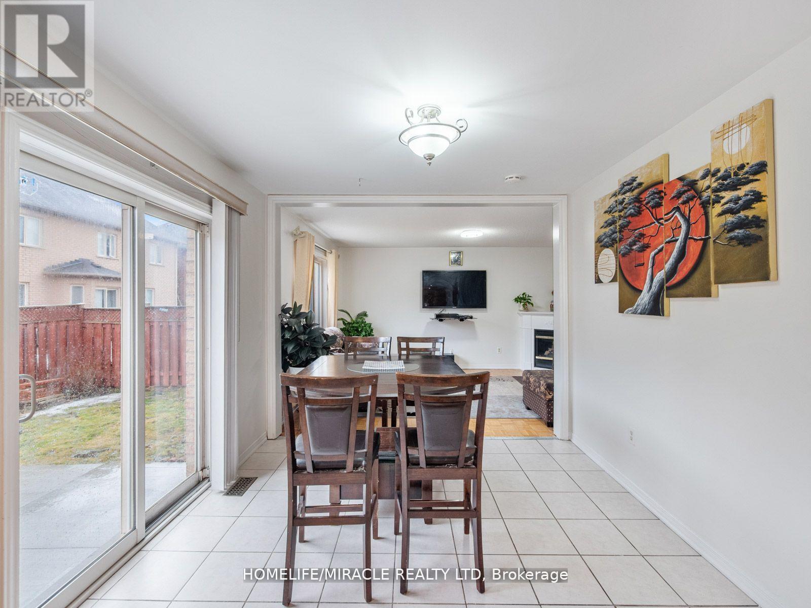 9 Hopecrest Place, Brampton (Sandringham-Wellington), Ontario  L6R 2V2 - Photo 9 - W12127557