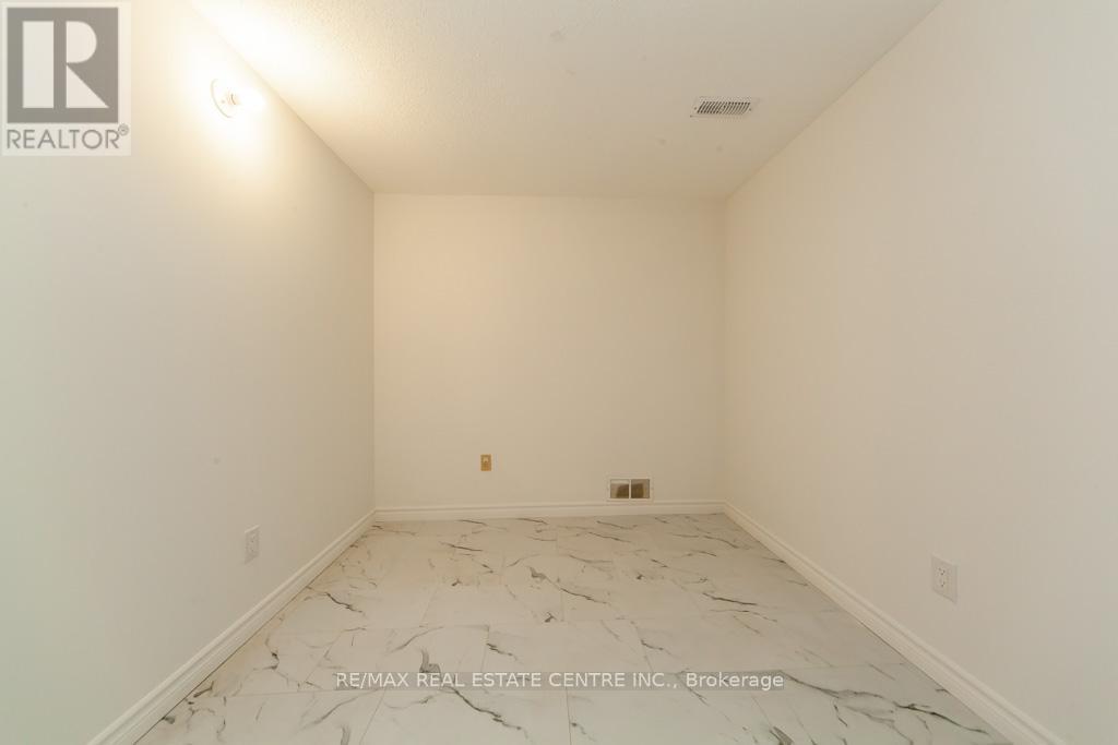 5507 Flatford Road, Mississauga, Ontario  L5V 1Y5 - Photo 42 - W12127585