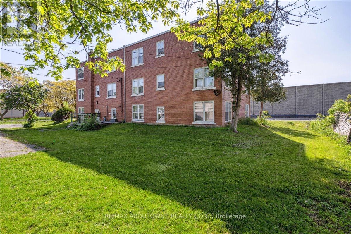 6 - 133 North Service Road E, Oakville (Cp College Park), Ontario  L6H 1A3 - Photo 24 - W12127612