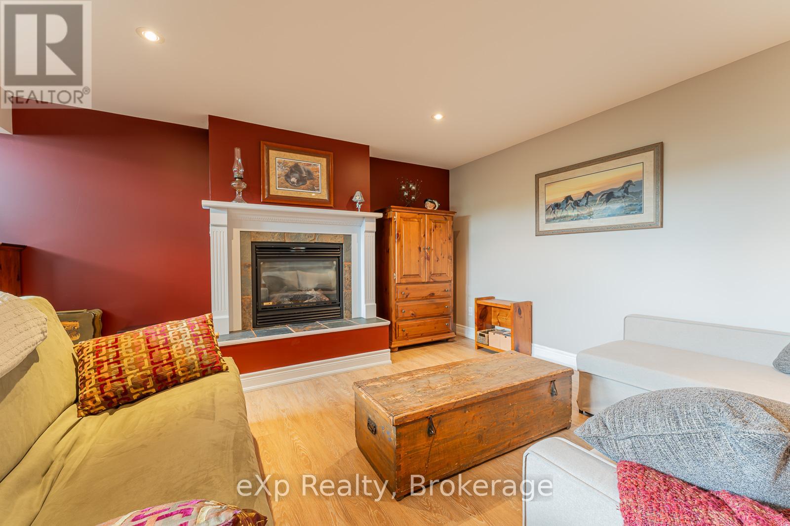 45 Sancayne Street, Dysart Et Al, Ontario  K0M 1S0 - Photo 24 - X12127652