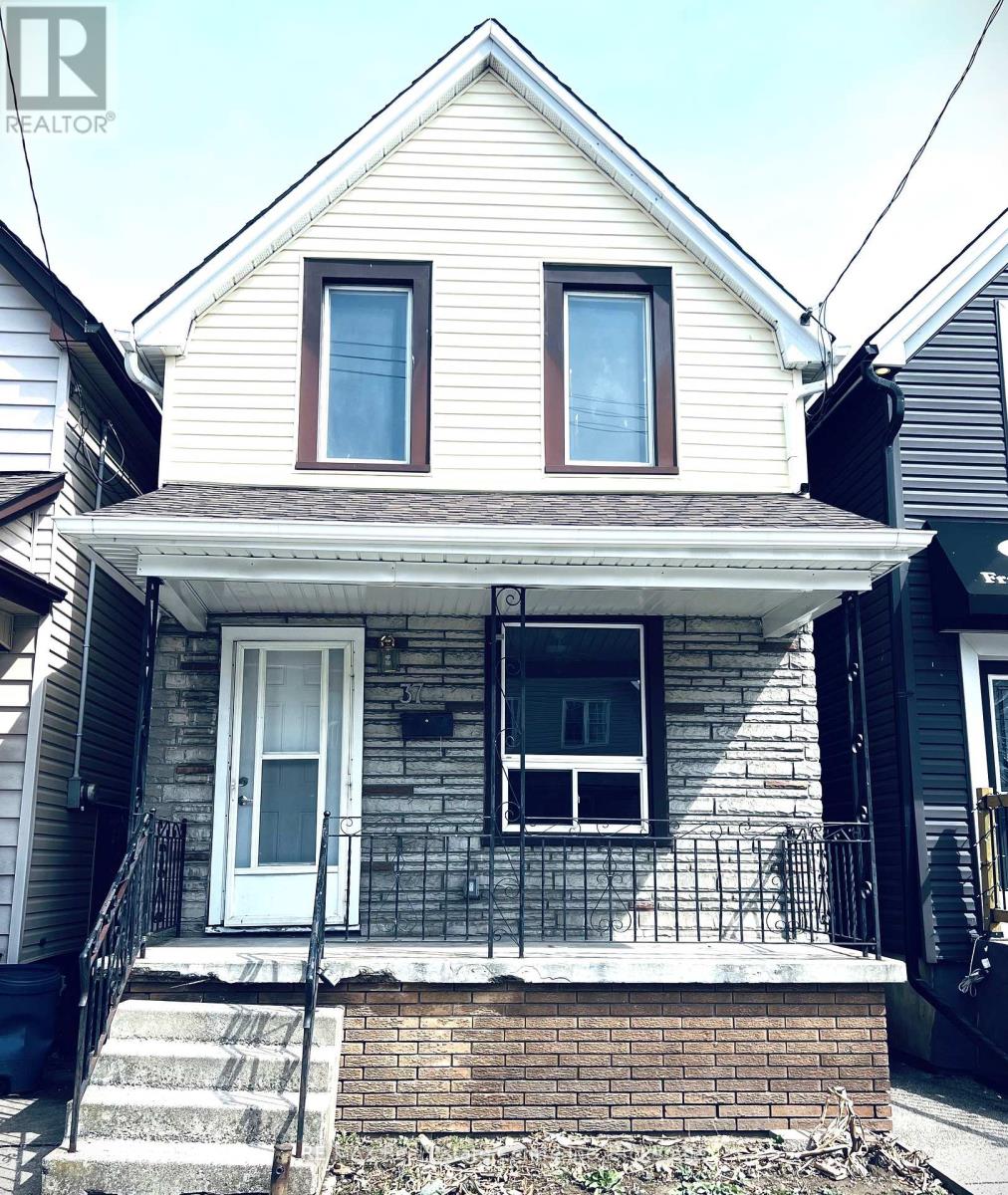 37 FRANCIS STREET, Hamilton, Ontario
